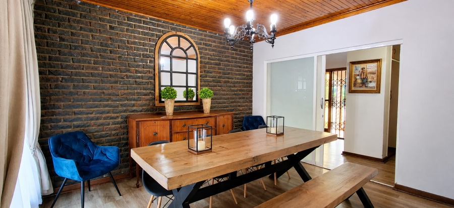 4 Bedroom Property for Sale in Flamwood North West